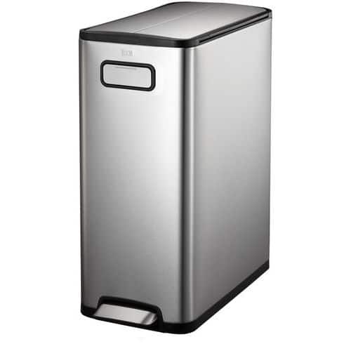 Odpadkový koš Ecofly Step Bin 45 l z nerezové oceli – EKO Elegantně navržený koš z kartáčované nerezové oceli s povrchovou úpravou odolnou proti otiskům prstů a plastovou vložkou. <br />Tento model se díky úzkému provedení a umístění pedálu na úzké straně dokonale hodí do malých prostor. <br />Víko s tichým zavíráním se otevírá ve dvou částech