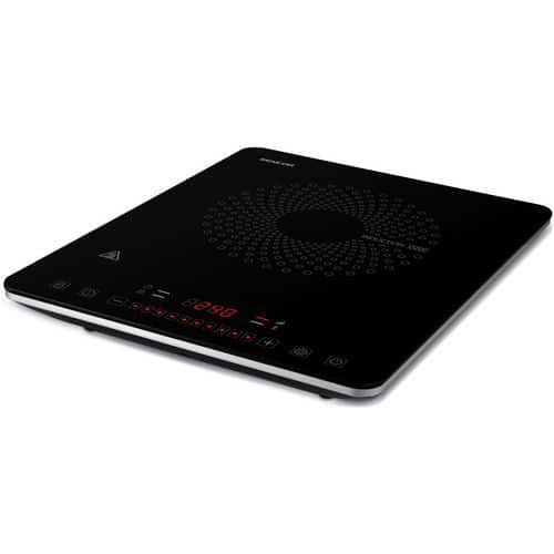 Indukční vařič Sencor SCP 3701BK Ultratenký indukční vařič značky Sencor disponuje 1 varnou plotýnkou o průměru 26 cm