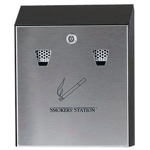 Popelník Smokers' Station černošedý Nástěnný popelník z pozinkované nebo celonerezové oceli odolné proti povětrnostním vlivům s integrovanou drtící zónou.<br />Závěs pod dvířky umožňuje snadný přístup k vnitřnímu zásobníku z žáruvzdorné pozinkované oceli.<br />Univerzální zámek na klíč<br />Montážní kování je součástí dodávky.
