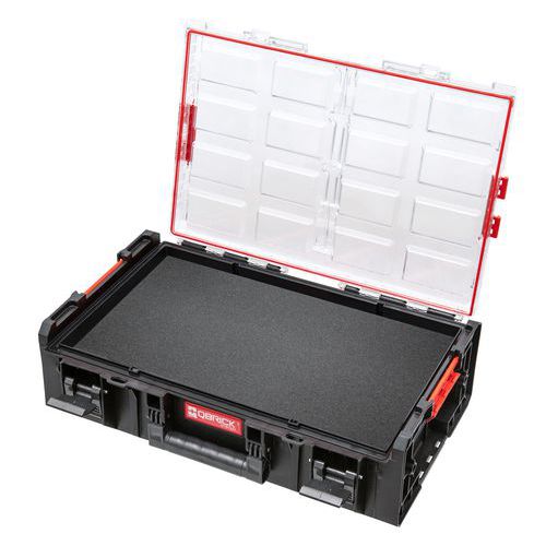 Organizér QBRICK System One 2XL s pěnovou vložkou Organizér s pěnovou vložkou pro dokonalou ochranu ručního či elektrického nářadí.<br />Dodáváno se dvěma dvouvrstvými pěnovými vložkami a dvěma třívrstvými pěnovými vložkami.<br />Transparentní víko umožňuje rychlý přehled o obsahu organizéru.<br />Organizéry z řady QBRICK System One lze k sobě připevnit a vytvořit sestavu.