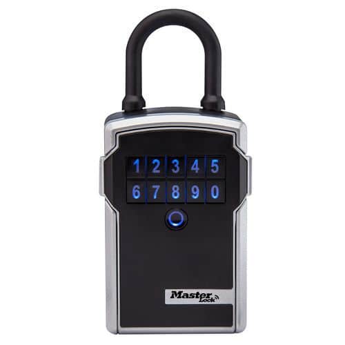Bezpečnostní schránka Master Lock Bluetooth s okem Tato speciální bezpečnostní schránka s okem pro uložení klíčů a drobných cenností se ovládá pomocí mobilní aplikace MasterLock™ Vault a Bluetooth připojení.<br />Je zde možnost trvalého nebo dočasného sdílení přístupu s jinými uživateli.<br />Schránka je schopna ukládat historii přístupu a upozorní v případě neoprávněného přístupu.<br />Odemknutí pomocí Bluetooth® připojení s chytrým telefonem/tabletem.<br />Bezplatná aplikace v Apple Store a Google Play.<br />Schránka umožňuje záložní otvírání pomocí kombinace číselné klávesnice.<br />Dlouhá životnost baterie (2 roky) a LED indikace jejího vybití.<br />Schránka je vhodná pro uložení klíčů a hotovosti.<br />Je vhodná pro vnitřní i vnější užití.