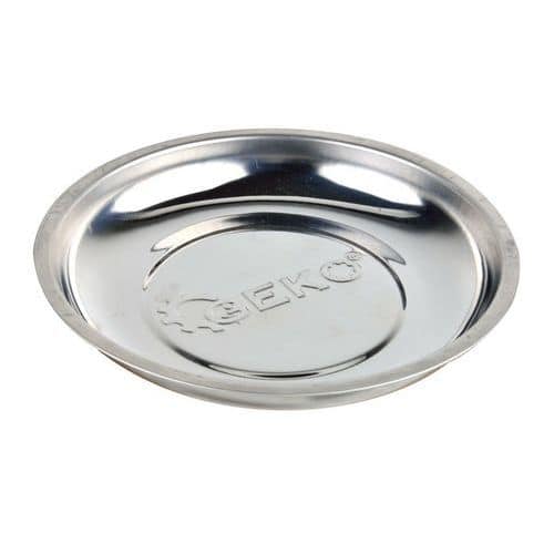 Kulatá magnetická miska 150mm GEKO Produkt umožňuje skladování různých druhů kovových součástek během oprav.<br />Magnet vám umožní přilepit misku na vhodné místo a chrání misku a součástky uložené v ní před pádem.<br />Magnet misky je chráněn gumou