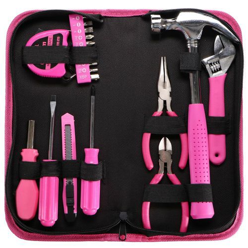 Sada nářadí HOME PINK 20 SIXTOL Nářadí uloženo ve skladném pouzdře na zip<br />Sada obsahuje vybrané nejpoužívanější kusy nářadí<br />Skladná a praktická sada<br />Vhodná pro práci doma i v dílně<br />1x drápové kladivo<br />1x kleště s dlouhými čelistmi<br />1x boční štípací kleště<br />1x ulamovací nůž<br />1x rukojeť šroubovací<br />2x šroubovák<br />1x nastavitelný klíč<br />1x svinovací metr 200 cm<br />10x bity: 4